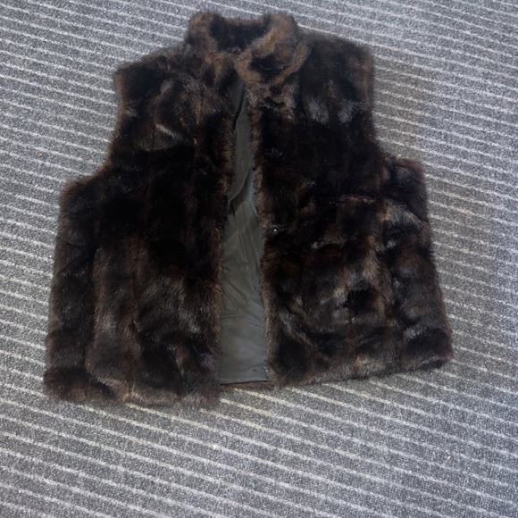 Espresso brown faux fur vest. - Picture 2 of 3